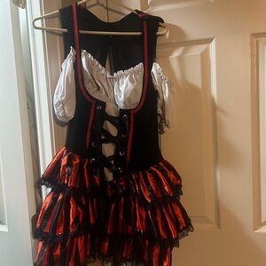 Halloween pirate outfit